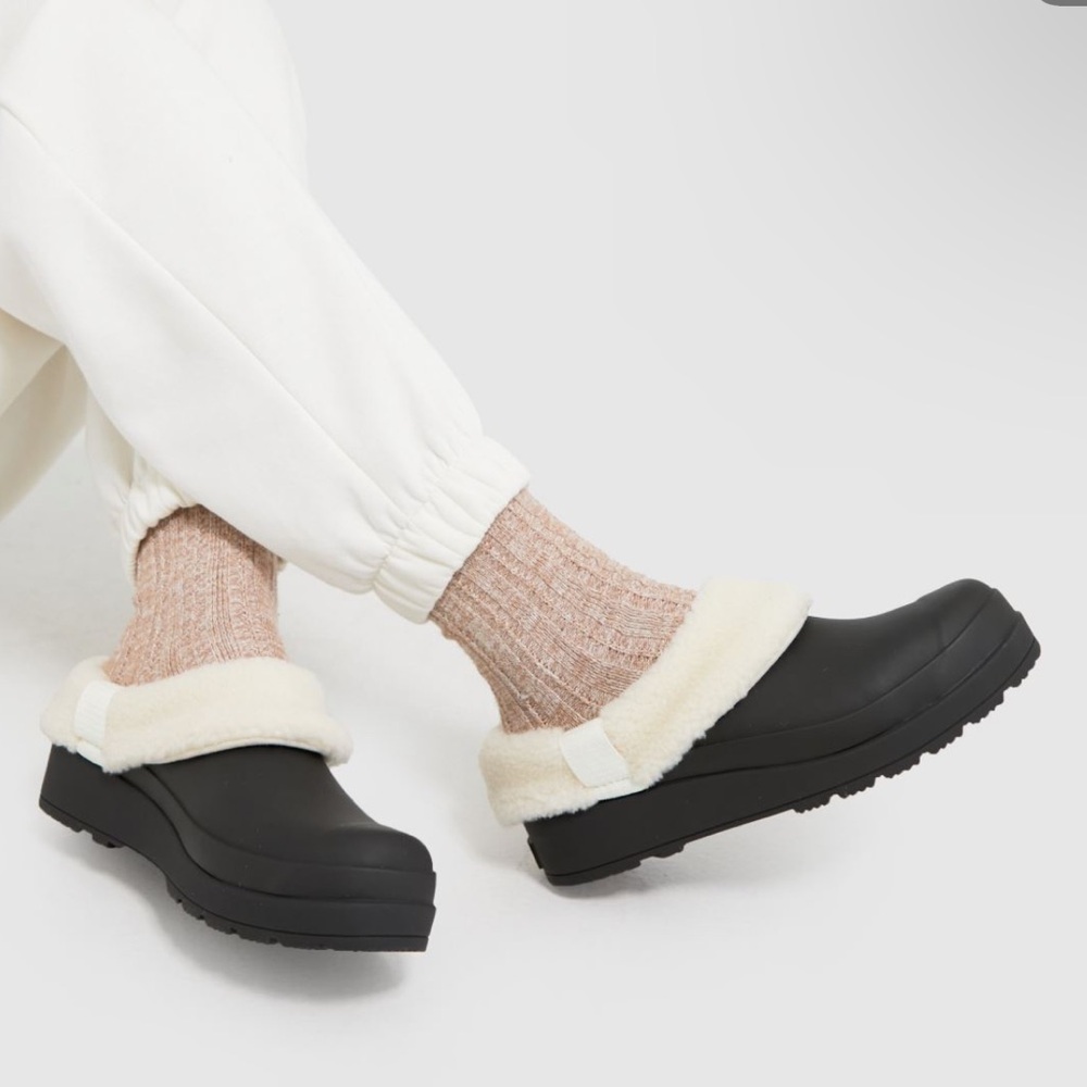 NWOT HUNTER play insulted Sherpa lined clogs size 7